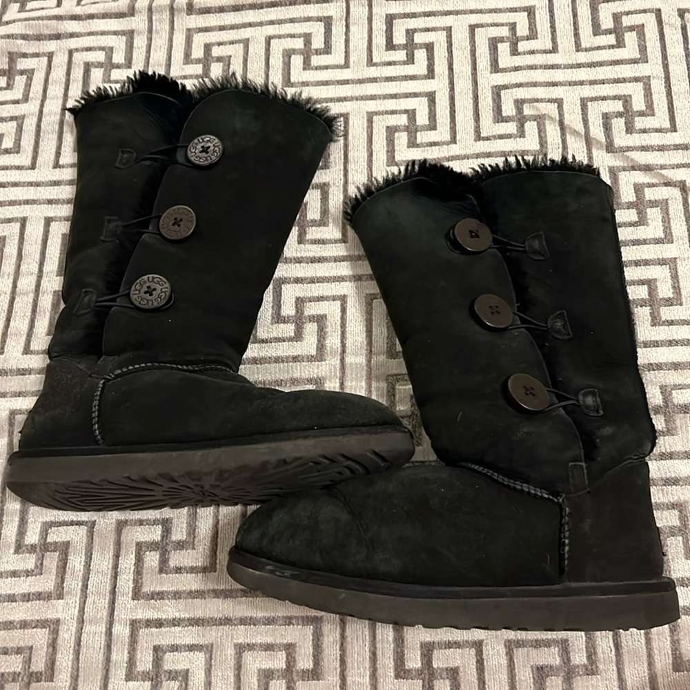 Button Up Bailey Uggs